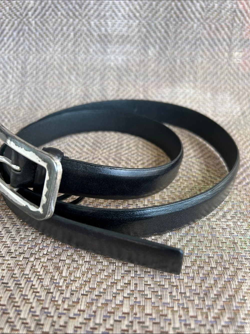 Eddie Bauer Black Leather Belt with Silver Buckle. Size M. Made in Italy.